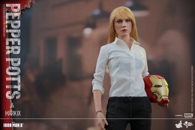 File:Iron Man Mark IX and Pepper Hot Toys 02.jpg