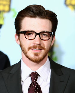 Drake-Bell33234