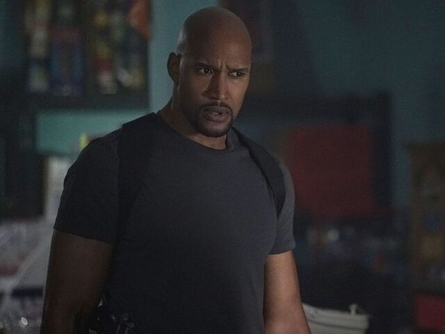 File:AoS-S4-E4-11.jpeg