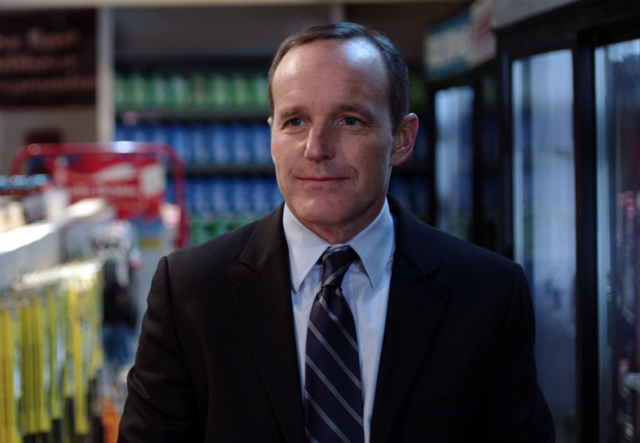 File:Phil Coulson Thor's Hammer.png