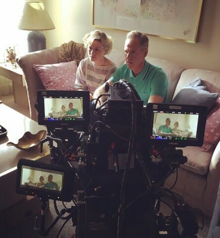 File:Scott-Alex-Summers-Parents-Filming-XMen.jpg