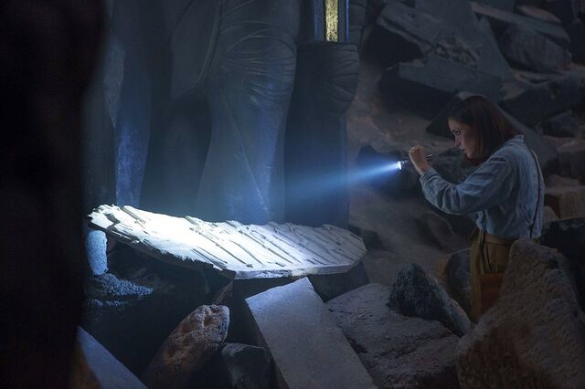 File:Rose-Byrne-in-X-Men-Apocalypse.jpg