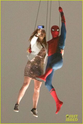 File:Spider-man-stunt-doubles-helicopter-scene-12.jpg