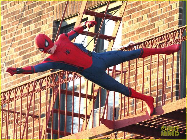 File:Tom-holland-performs-his-own-spider-man-stunts-on-nyc-fire-escape-13.jpg