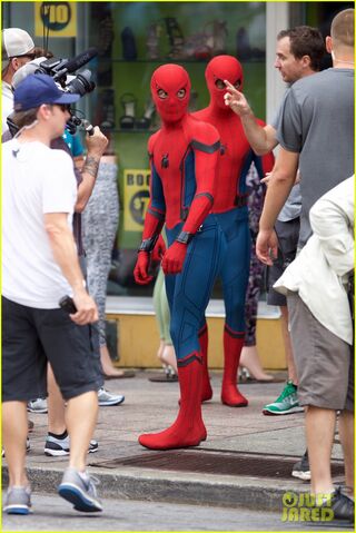 File:Spider-man-swings-into-action-on-set-13.jpg