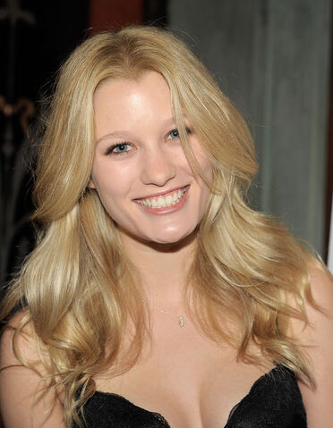 File:Ashley Hinshaw.jpg