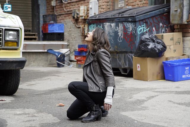 File:AoS-S3-E15-04.jpg