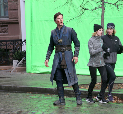 File:Doctor Strange Filming 75.jpg