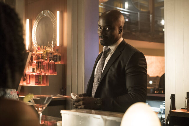 File:Netflix-Luke-Cage-Pic.jpeg