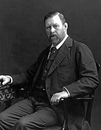 File:200px-Bram Stoker 1906.jpg