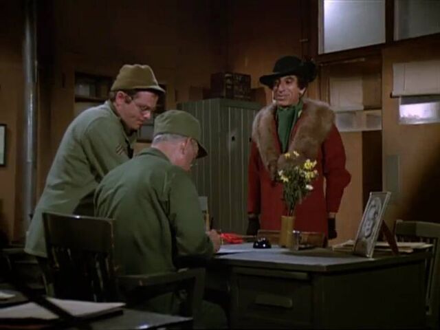 File:Klinger 1-commander pierce.jpg