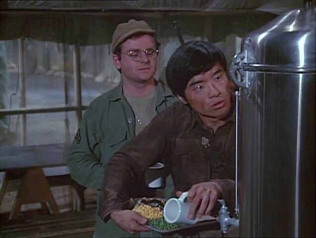 File:Byron Chung-dear ma.jpg