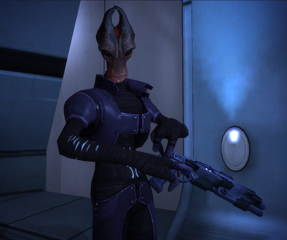 File:Salarian Bodyguard.png