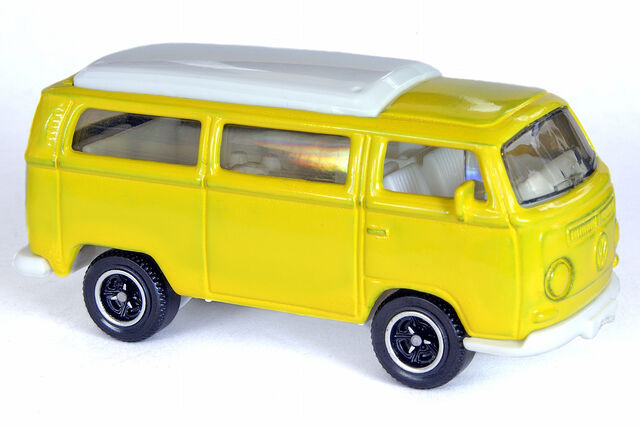 File:Custom Volkswagen T2 Bus - 0041df.jpg