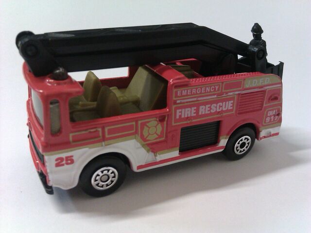 File:Snorkel Fire Truck.jpg