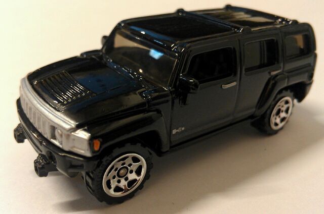 File:Burried Treasure Hummer H3.jpg