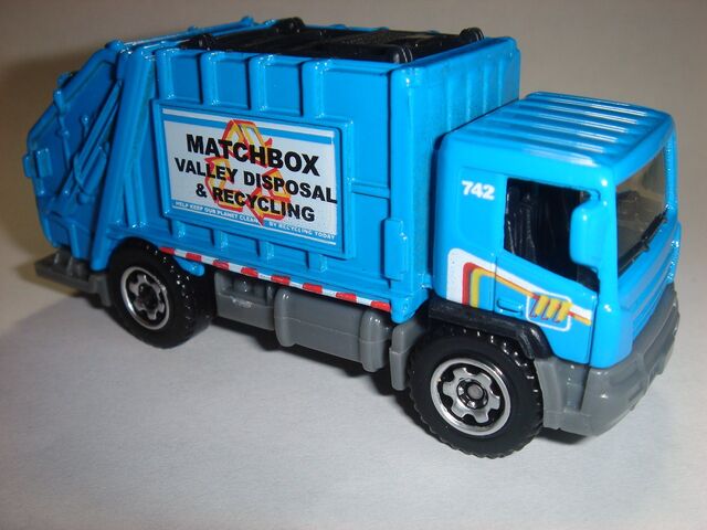 File:MBX Garbage Truck.jpg