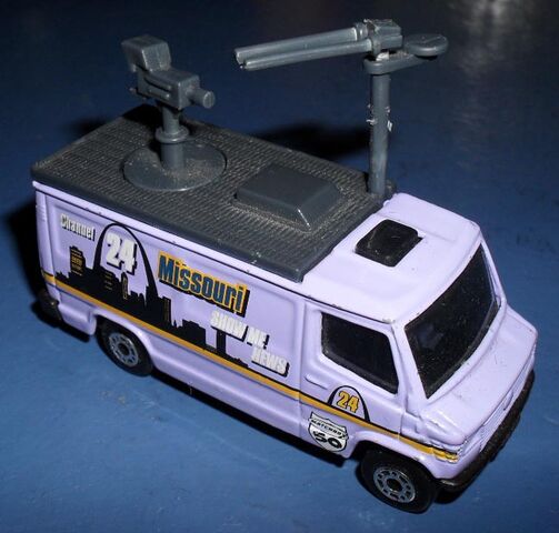 File:Missouri-Ch24-TV-truck.jpg