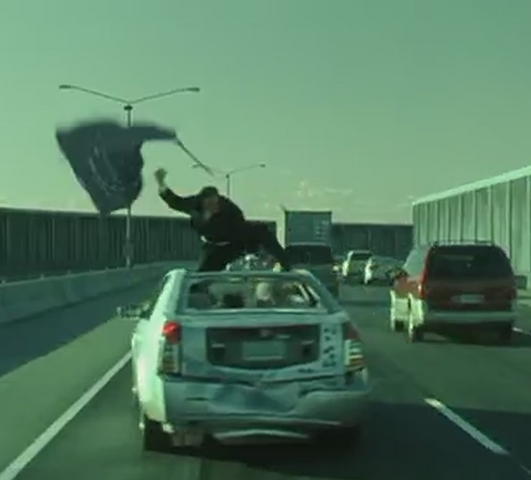 File:Agent rips roof.png