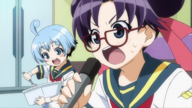 File:Asa expresses her amazement at Medaka.jpg