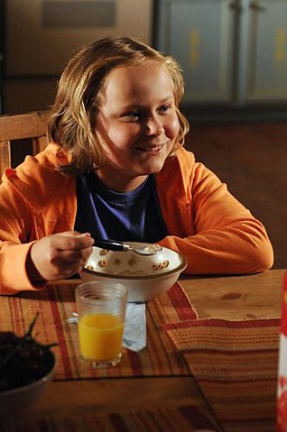 File:Bridgette Dubois S6.jpg