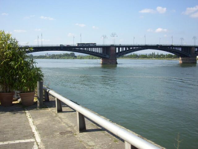 Datei:Rhein-25.jpg