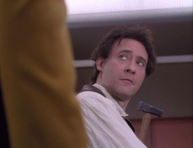 File:Noonien Soong giovane.jpg