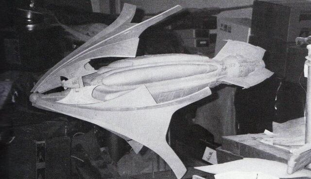 File:Son'a collector study model by Greg Jein.jpg