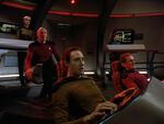 S1E01-Encounter At Farpoint.mkv snapshot 00.15.30 -2016.05.21 15.11.58-