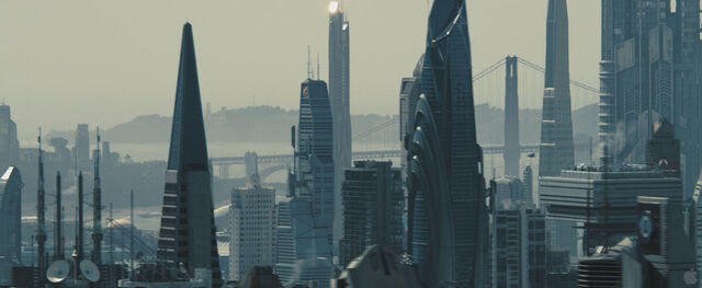 Archivo:Star-Trek-Into-Darkness-Screenshot-City.jpg