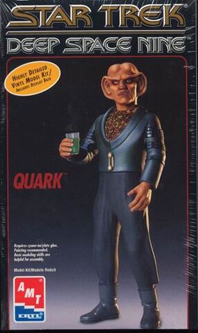 File:AMT Model kit 8719 Quark 1995.jpg