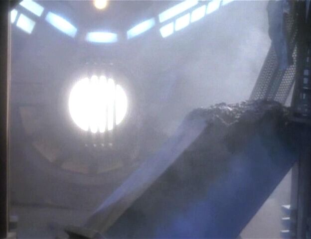 File:Romulan science vessel, engine core.jpg