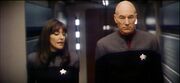 Geschnittene Szene - Troi und Picard im Korridor.jpg