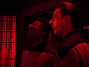 La Forge und Data gegen die Parasiten.jpg