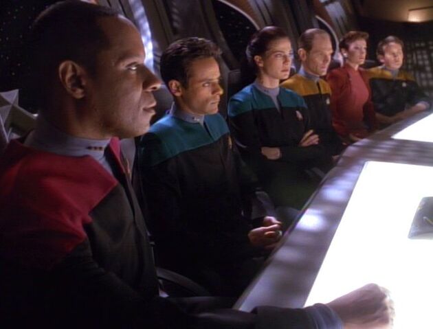 File:DS9 senior staff 2371.jpg