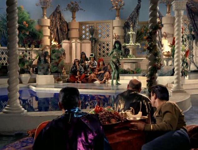 Plik:S01E00 The Cage.avi snapshot 00.43.30 -2015.09.20 12.59.39-.jpg