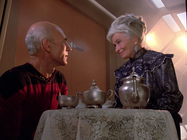 File:Picard speaks to his mother.jpg