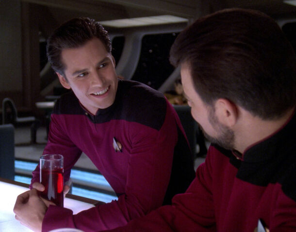 File:Lavelle and Riker at Ten Forward.jpg