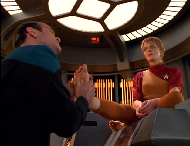 File:The Doctor massages Kes.jpg