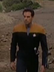 Besatzungsmitglied der USS Voyager auf einem Planeten 2371.jpg