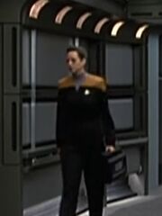 Sternenflottenoffizier Technik USS Voyager 2371 Sternzeit 48439.jpg