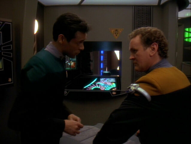 File:Bashir explains about radiation device.jpg