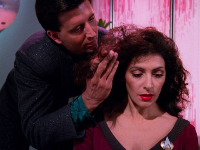 File:Ral gets frisky.jpg