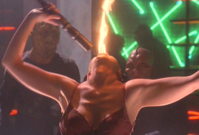File:Alien fire eater, deleted scene.jpg