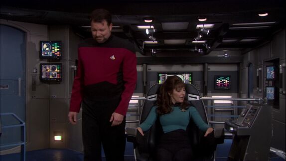 File:William T. Riker and Deanna Troi on bridge of Enterprise (NX-01).jpg