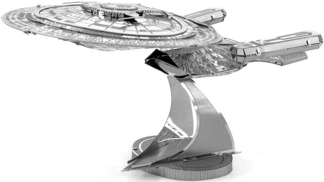 File:Fascinations Metal Earth USS Enterprise-D.jpg