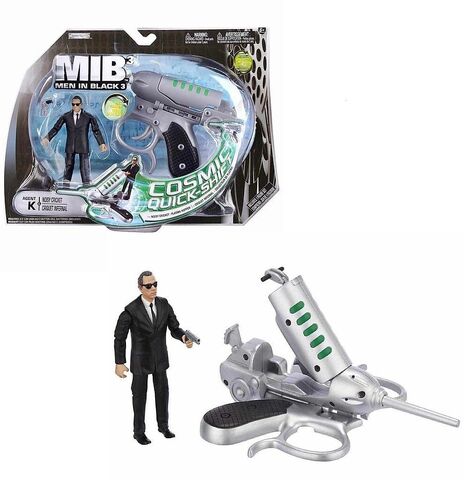 File:AgentKwithNoisyCrickettoy.jpg