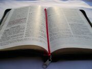 Biblia-aberta 3283 1024x768.jpg