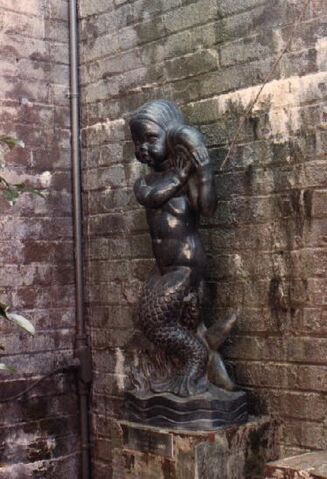 File:Amphitrite.jpg