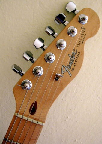 Datei:1 x 6 Telecaster Hardware.jpg